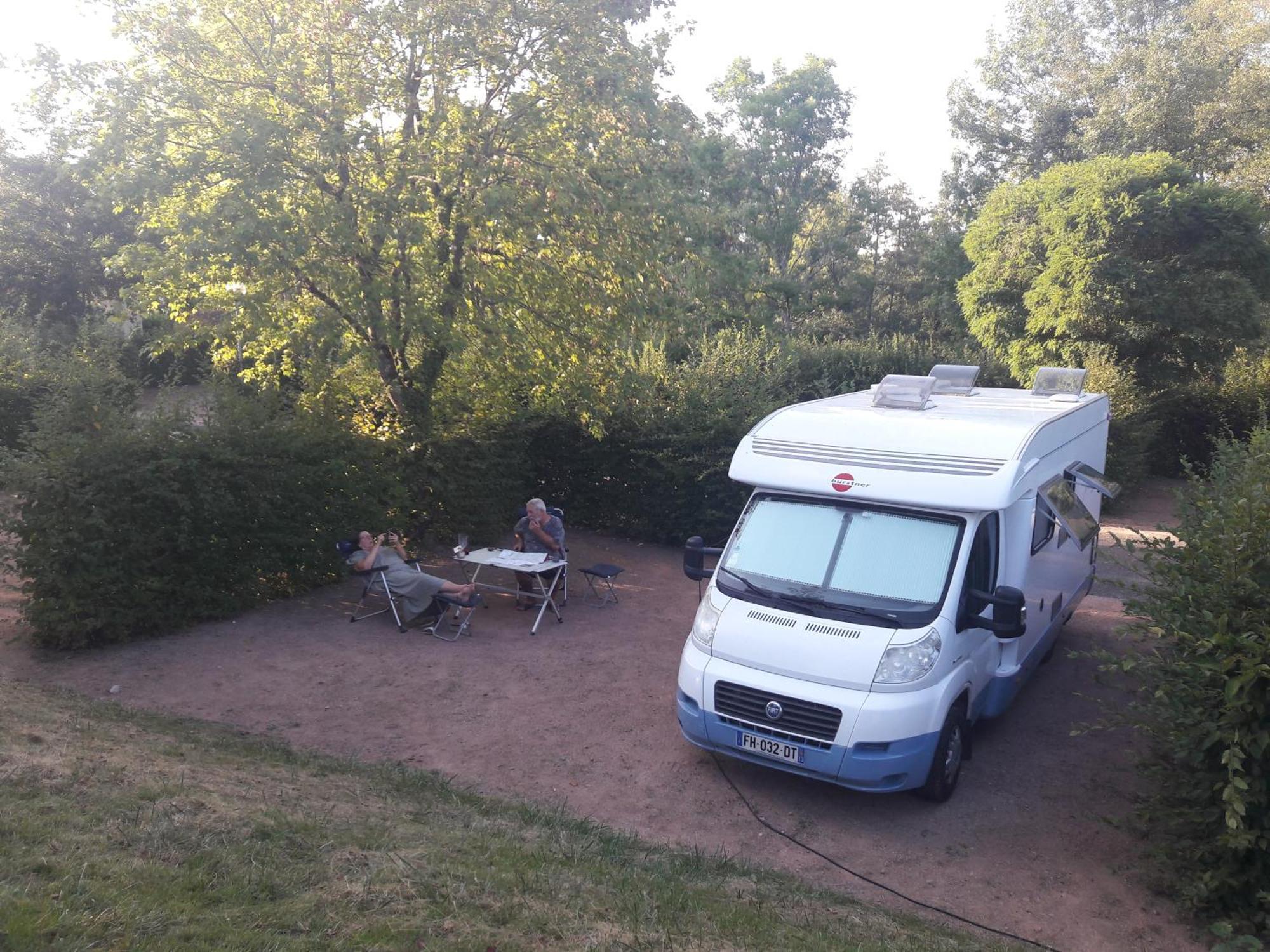Camping Les Feuilles Chauffailles Dış mekan fotoğraf